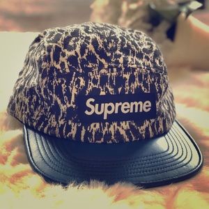 Authentic......  Supreme Safari Hat, Like New, EUC